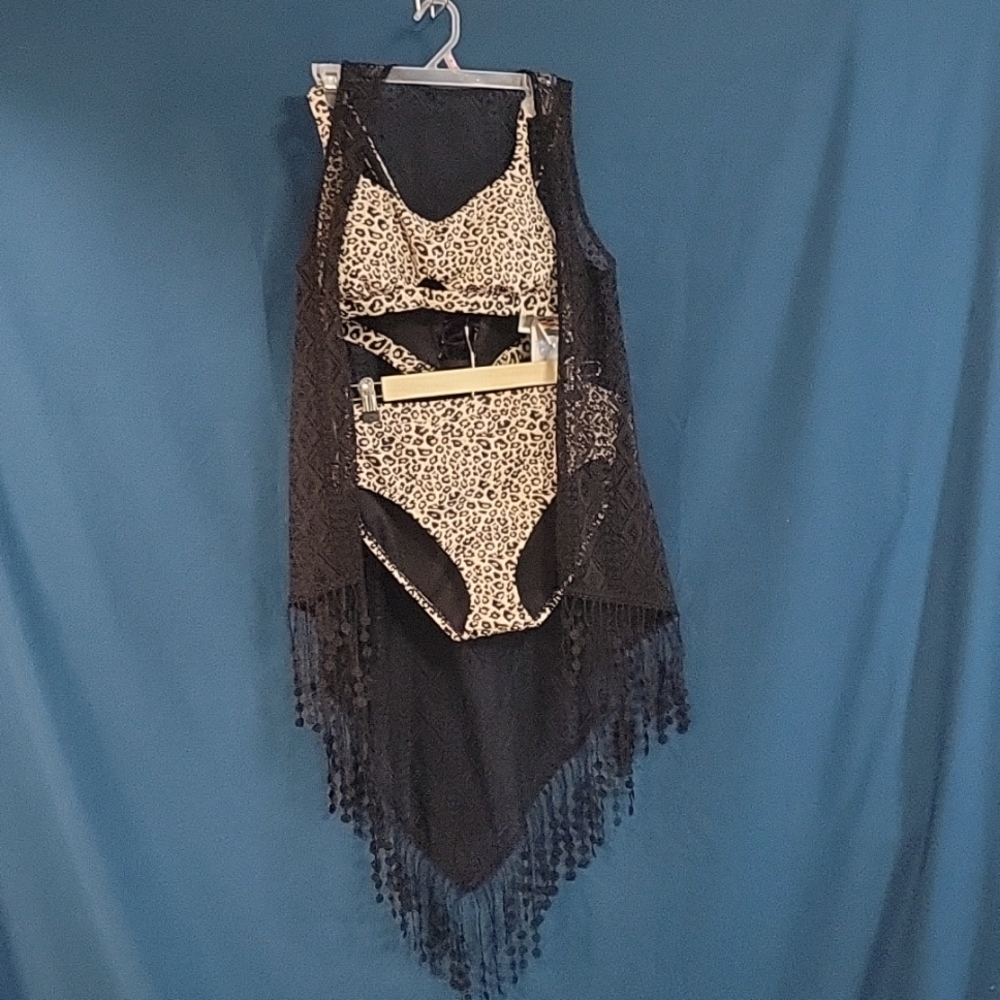 NWT 2 Piece Bathing Suit And Black Lace Cover-Up